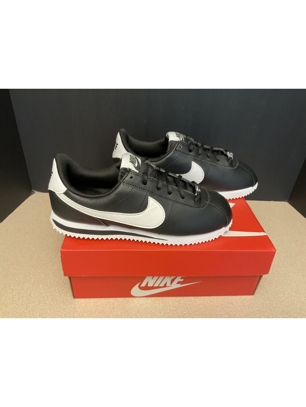 New! Nike Cortez Basic SL White/Black Athletic Shoes. Youth’s 5.5Y. Women’s 7.